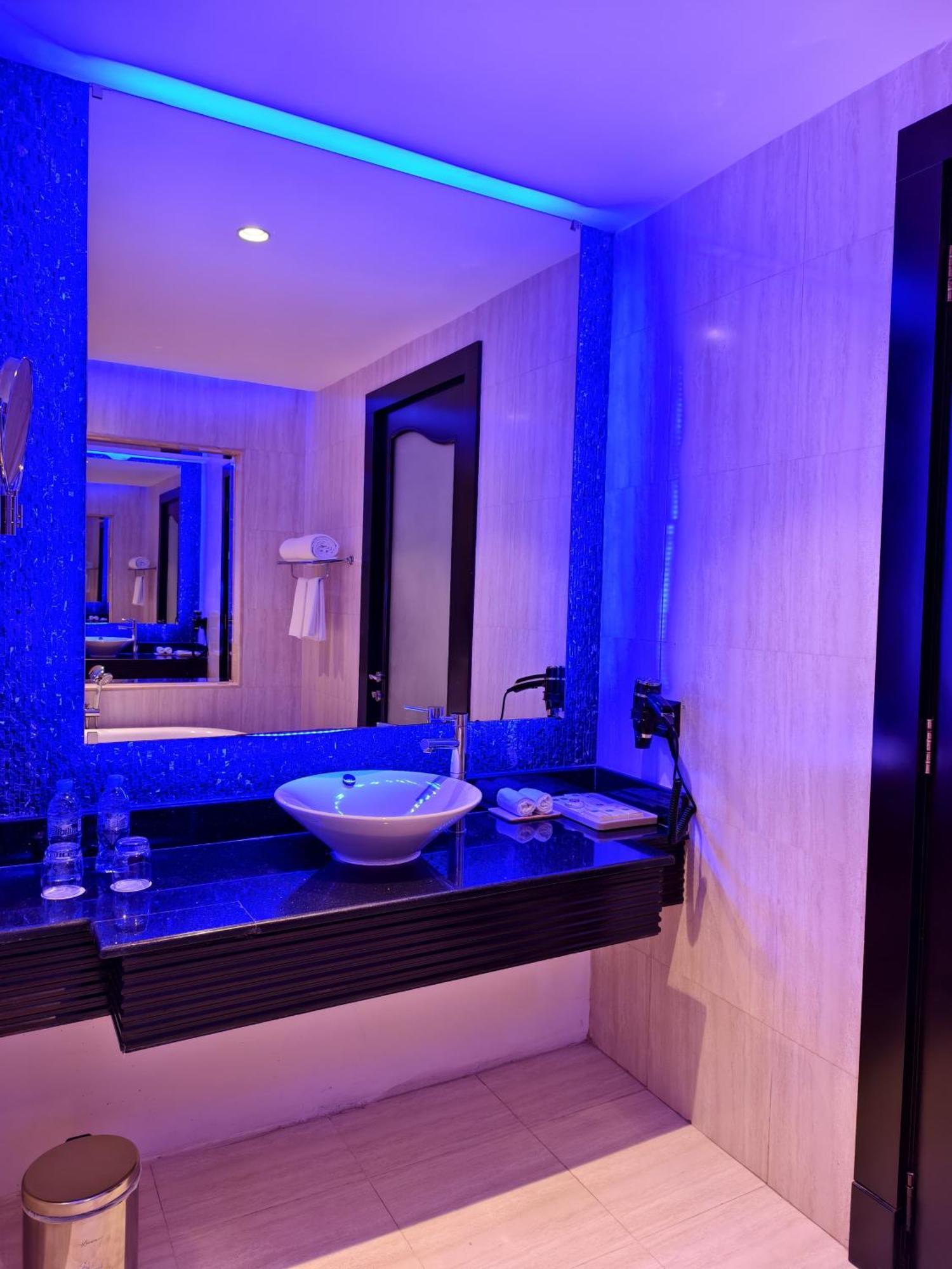 Ista Suites Seef Манама Екстер'єр фото