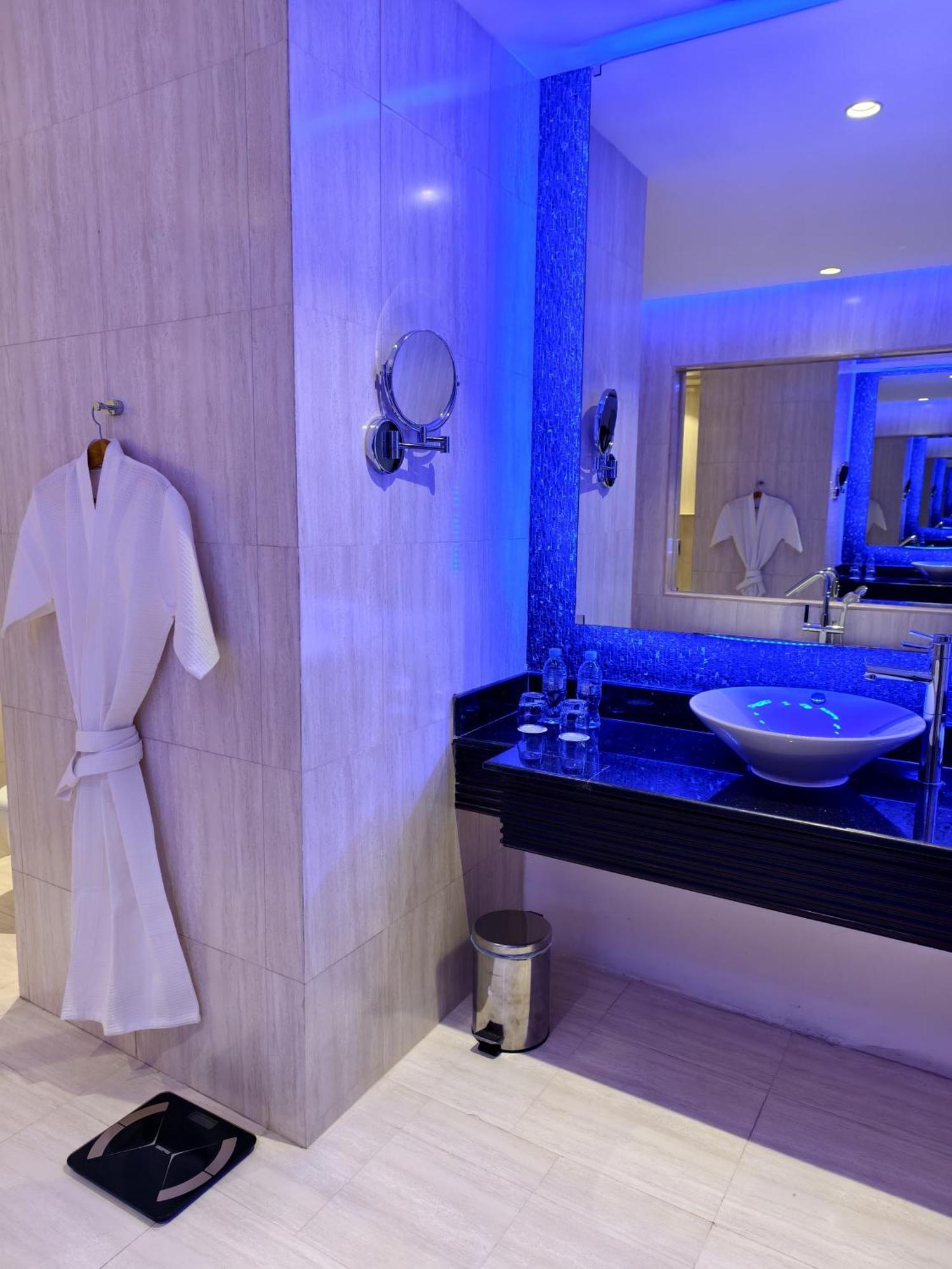 Ista Suites Seef Манама Екстер'єр фото